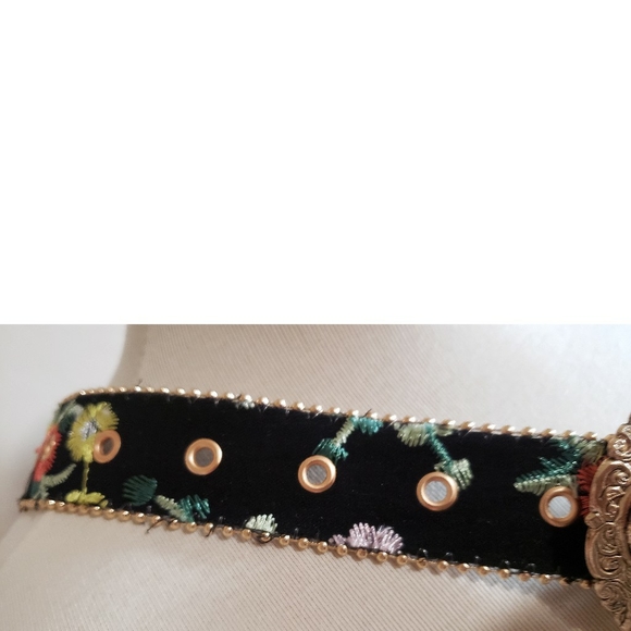 Western Black Goldtone Embossed Flower Embroidered Rancher Belt Buckle Boho New - Picture 6 of 9